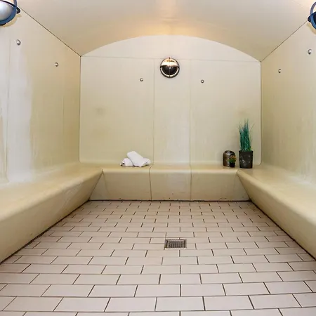 4 Person In Ringkøbing