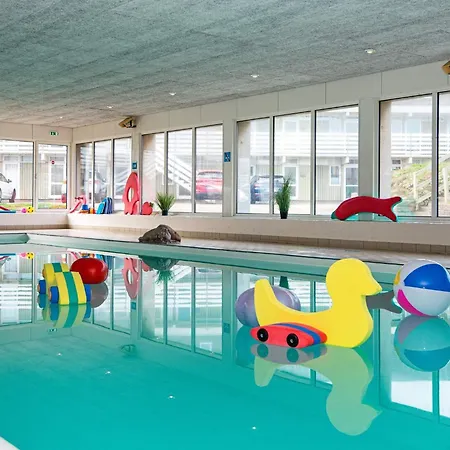 4 Person In 링쾨빙